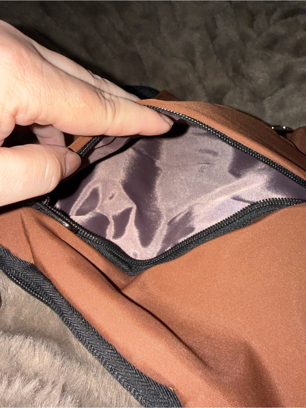 Sling Crossbody Bag in Rust Brown - Lightweight Everyday Carry - Picture 4 of 8